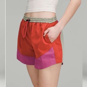 NWT Lululemon Women’s Evergreen High Rise Short 4.5”